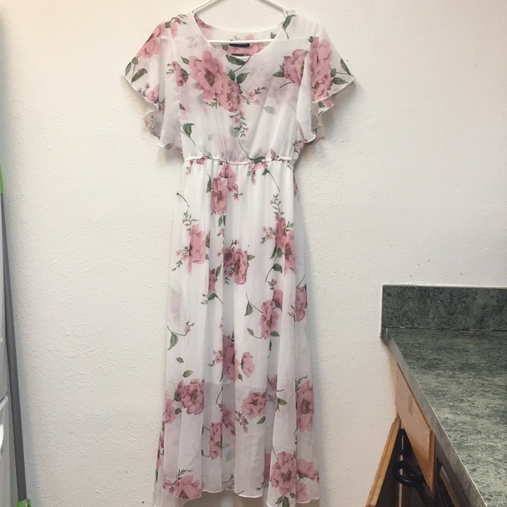 Round Neck Floral Bell Sleeve Maxi Dress